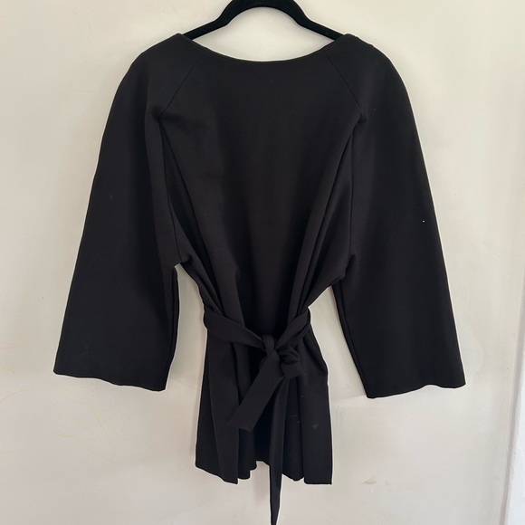 Seraphine maternity Elegant Black Kimono-Style Top size 6 medium work top - Picture 3 of 3